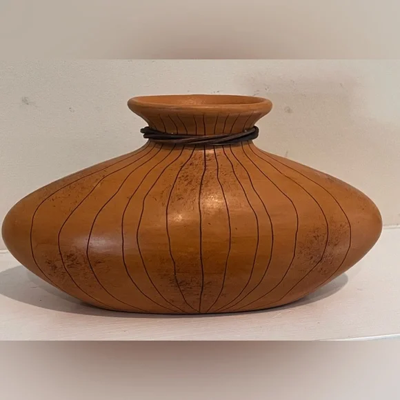 Vtg Hand Crafted Decorative Ceramic Vase Made In Philippines 9.5" L x 5 H x 4.5W - Picture 5 of 9